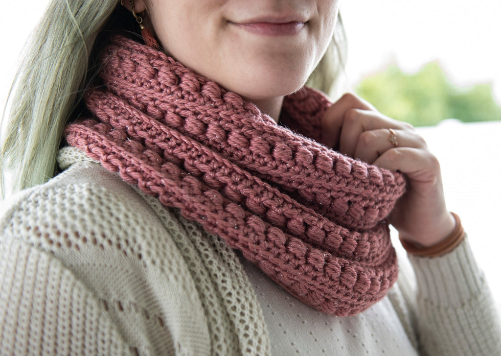 Crochet Pattern: The Carnation Cowl