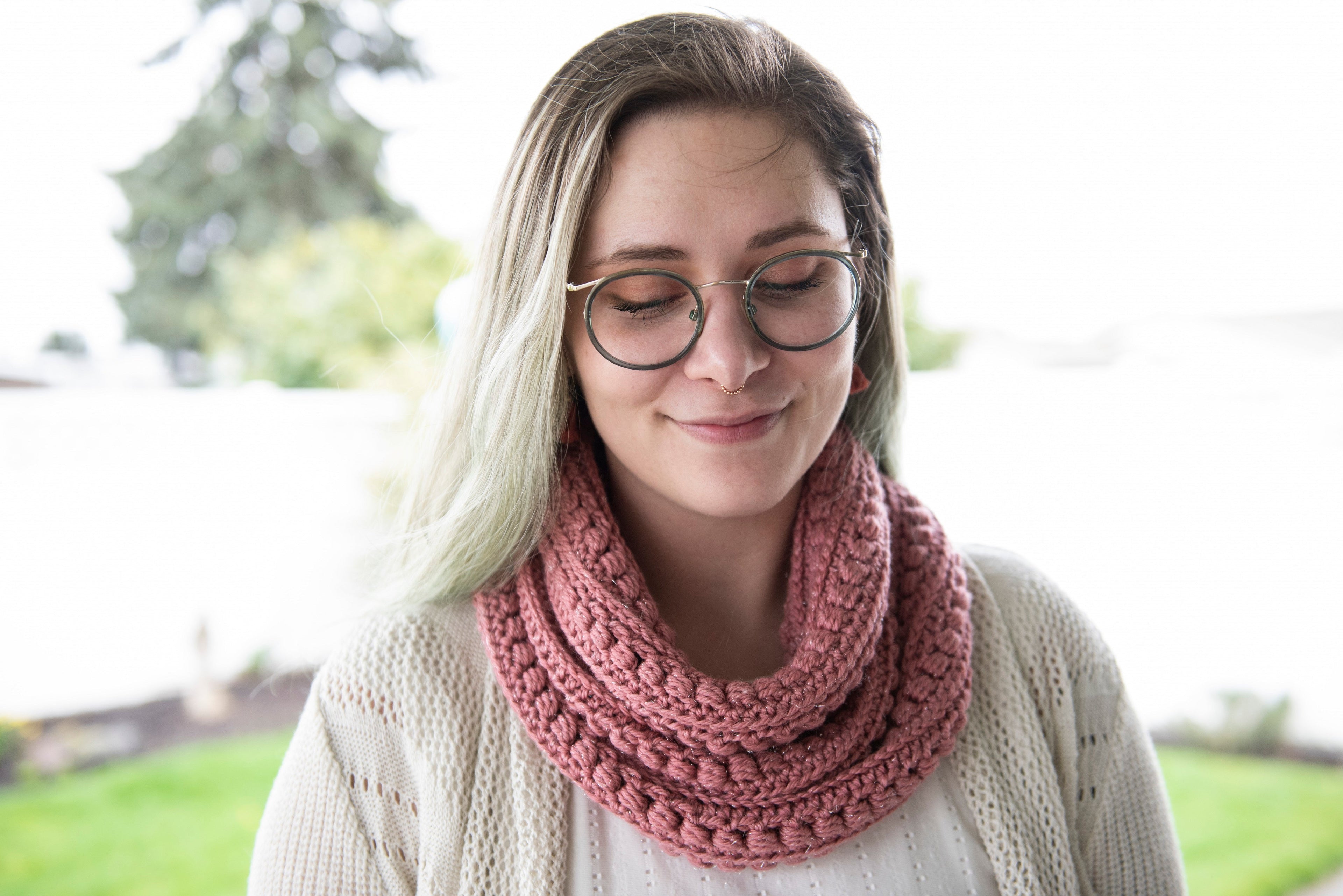 Crochet Pattern: The Carnation Cowl