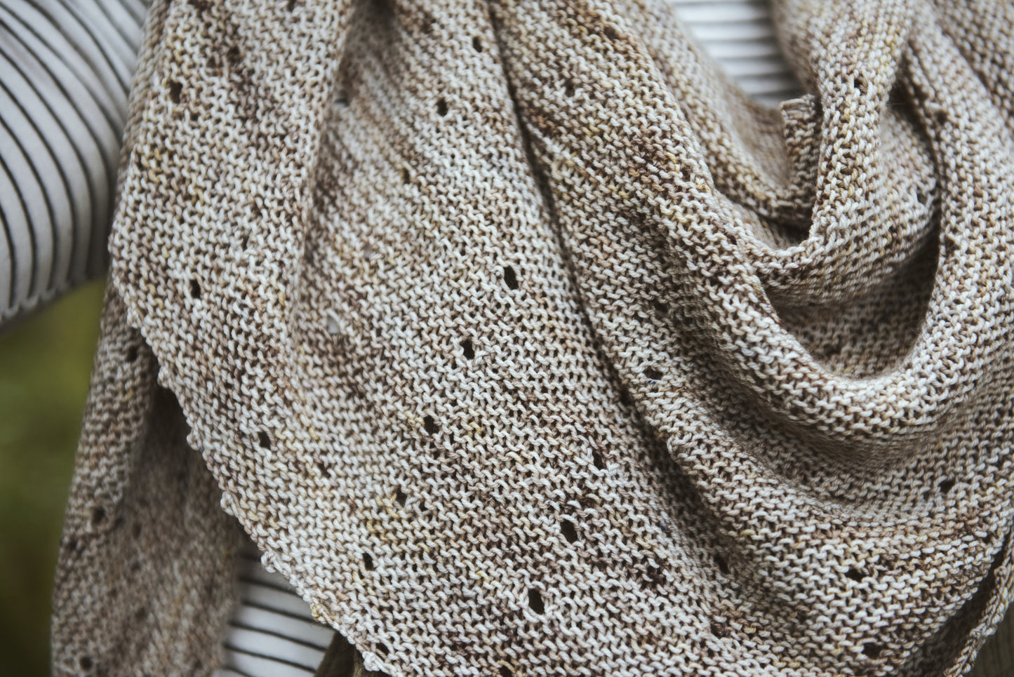 PRE-ORDER: Quail Feather Wrap Kit (Knit)