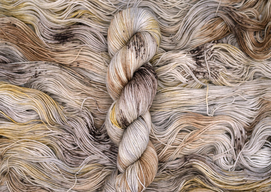 Yarn Box with spiral feed – Haley Creations