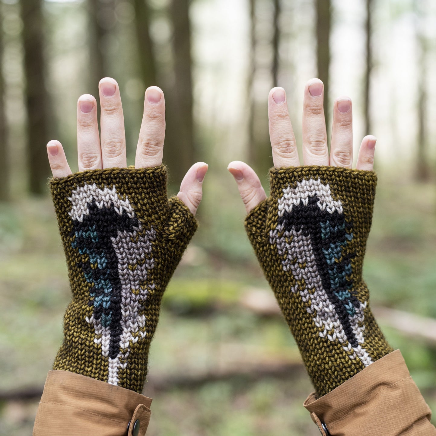 Crochet Pattern: The Blue Jay Mitts