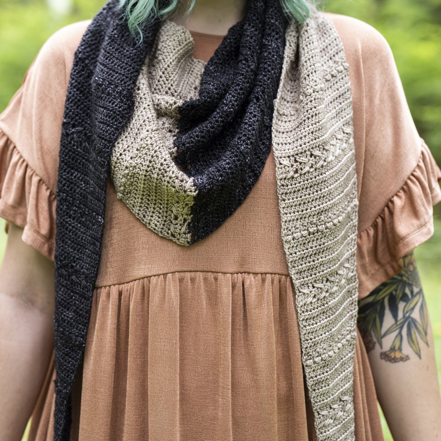 Crochet Pattern: The Crow Shawl