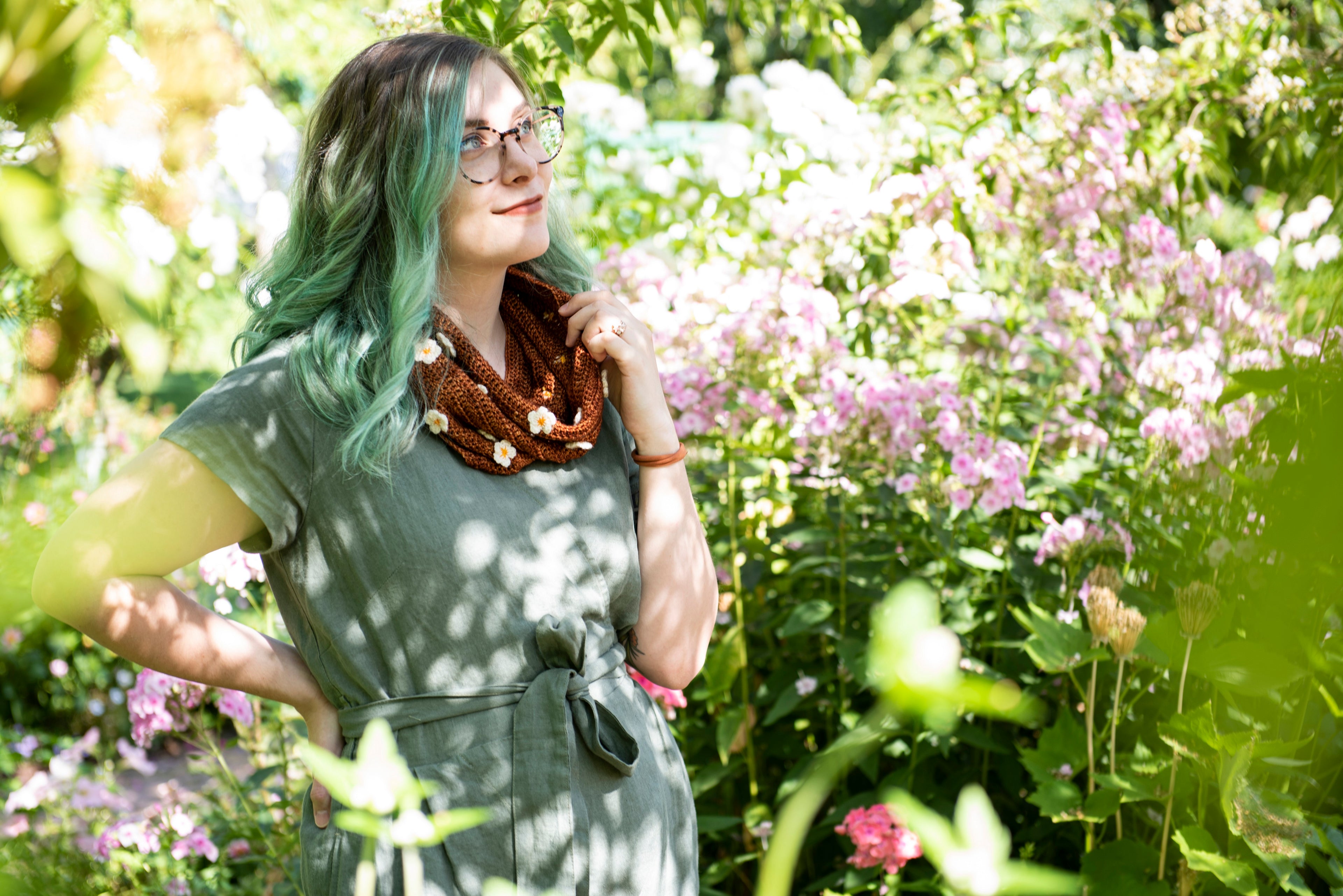 Crochet Pattern: The Daisy Chain Cowl