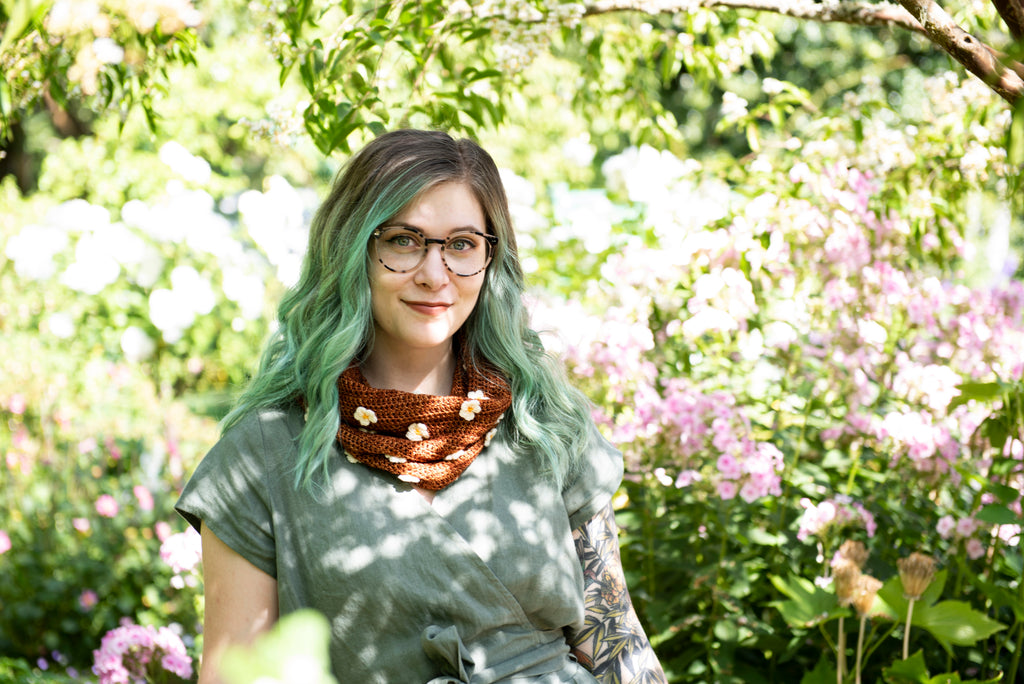 Crochet Pattern: The Daisy Chain Cowl