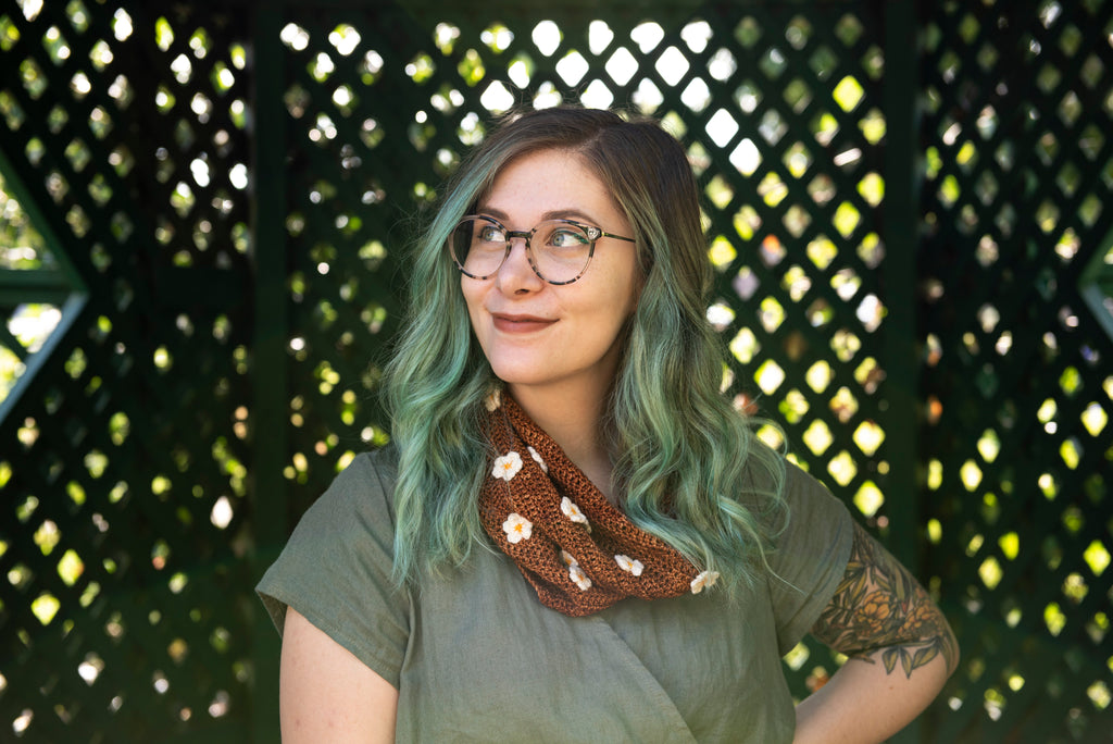 Crochet Pattern: The Daisy Chain Cowl