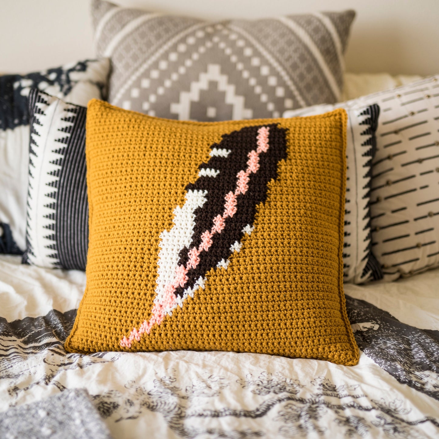 Crochet Pattern: The Flicker Pillow