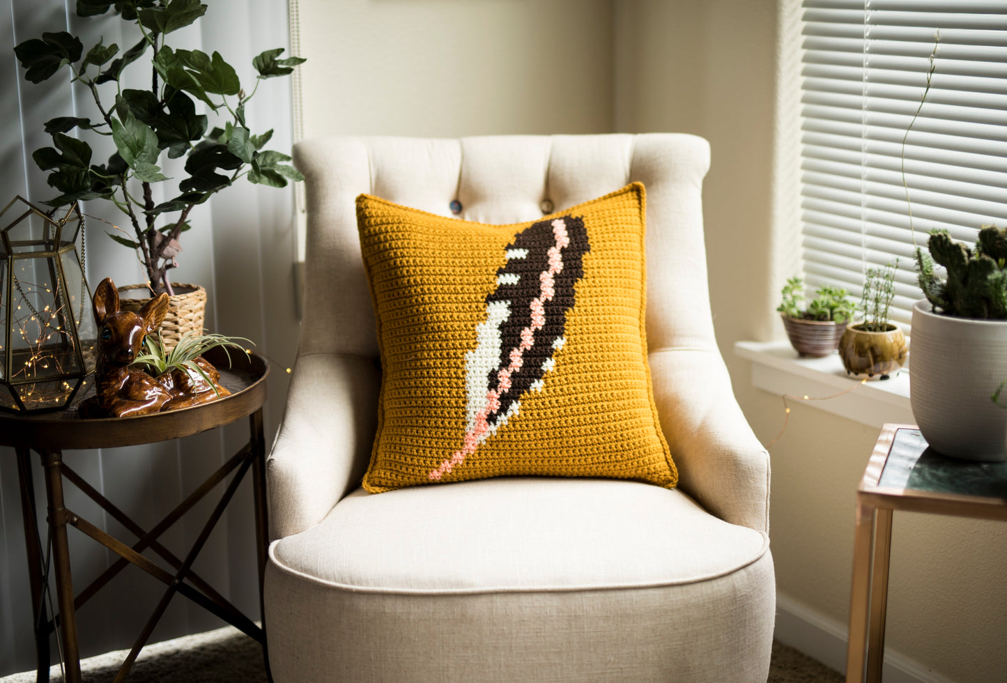 Crochet Pattern: The Flicker Pillow